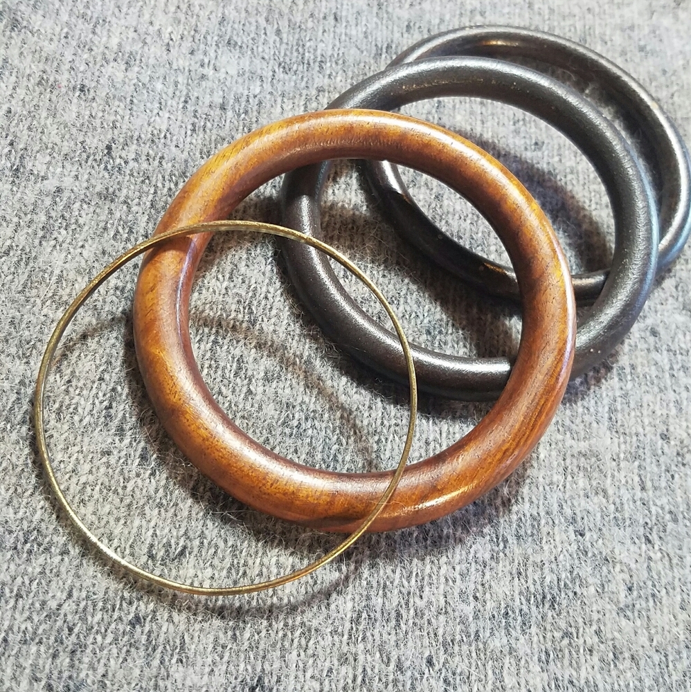 Wooden bangles bracelets